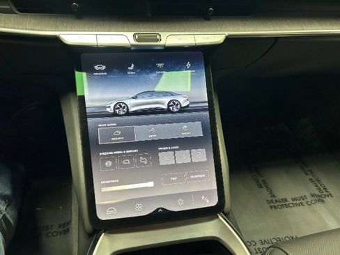 Used 2024 Lucid Air Touring image 19