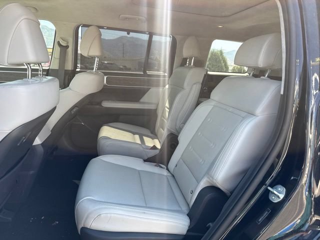 Used 2025 Hyundai Santa Fe Calligraphy AWD/4WD image 23