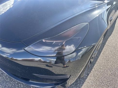 Used 2021 Tesla Model 3 Performance image 10