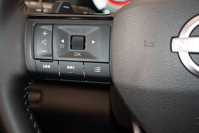 Used 2026 Nissan Pathfinder SL AWD/4WD image 25