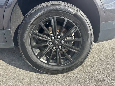 Used 2018 Cadillac XT5 Luxury w/ Driver Awareness Package AWD/4WD image 34