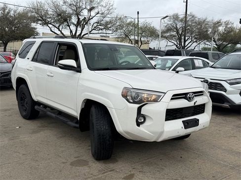 Used 2023 Toyota 4Runner SR5 Premium w/ Moonroof Package image 3