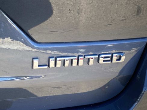 Used 2022 Jeep Grand Cherokee Limited image 5