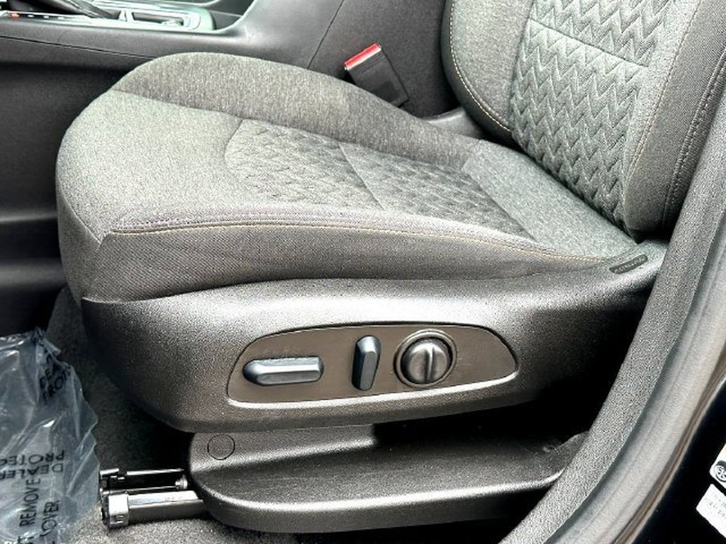 Used 2022 Chevrolet Equinox LT FWD image 12