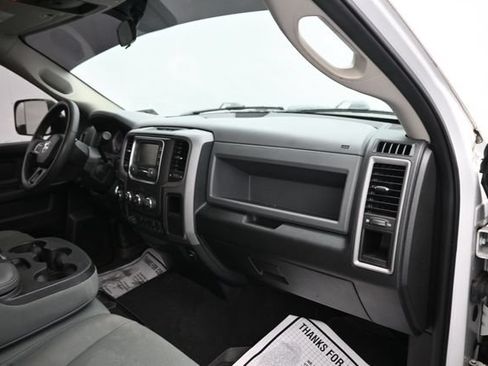 Used 2018 RAM 2500 Tradesman w/ Chrome Appearance Group AWD/4WD image 8