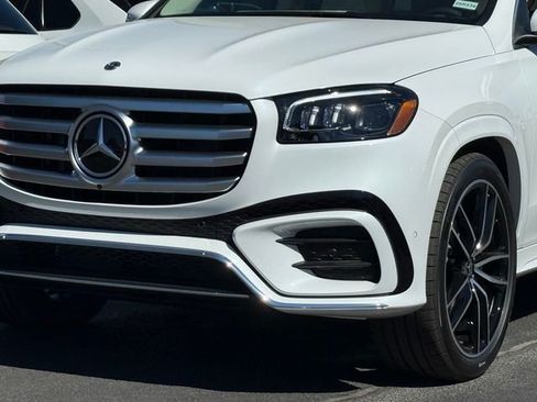 New 2026 Mercedes-Benz GLS 450 4MATIC image 2