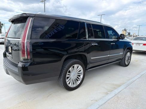 Used 2020 Cadillac Escalade ESV Platinum RWD image 5