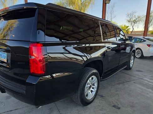 Used 2020 Chevrolet Suburban LT AWD/4WD image 3