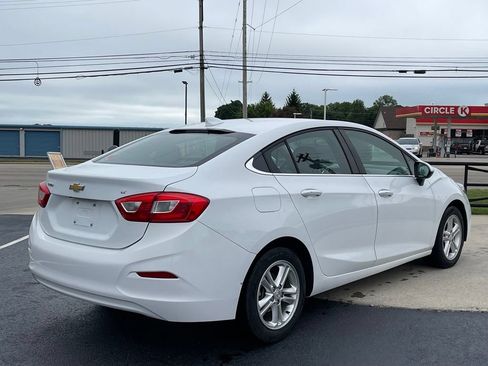 Used 2017 Chevrolet Cruze LT w/ Convenience Package FWD image 7