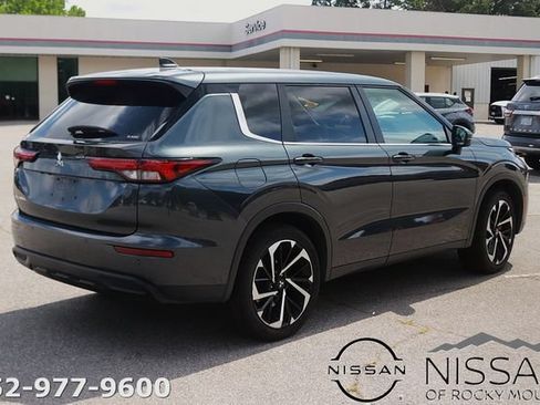Used 2024 Mitsubishi Outlander SE AWD/4WD image 7