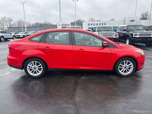 Used 2015 Ford Focus SE image 6