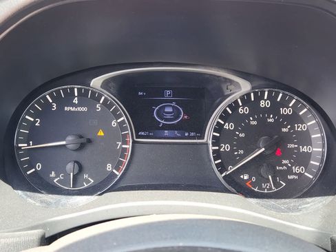 Used 2020 Nissan Pathfinder SL FWD image 14