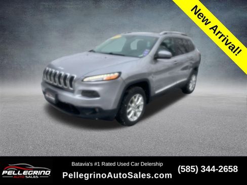 Used 2017 Jeep Cherokee Latitude image 1