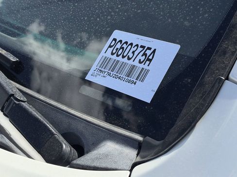 Used 2013 Toyota Land Cruiser image 33