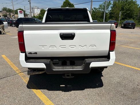 New 2026 Toyota Tacoma SR5 AWD/4WD image 4