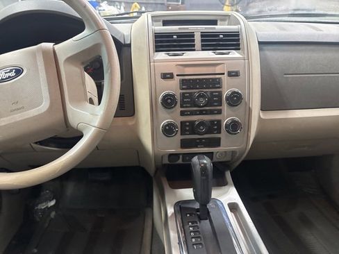 Used 2008 Ford Escape XLT image 16