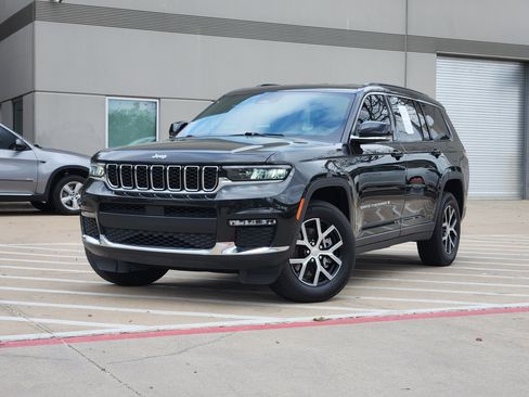 Used 2024 Jeep Grand Cherokee L Limited image 1