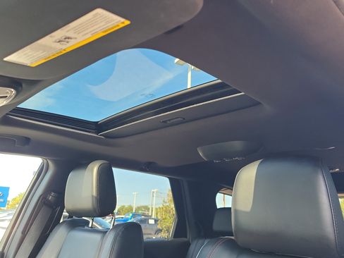 Used 2024 Dodge Durango GT image 38