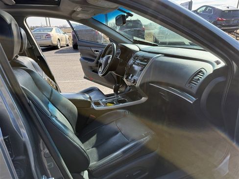 Used 2015 Nissan Altima 2.5 SL w/ Technology Package image 8