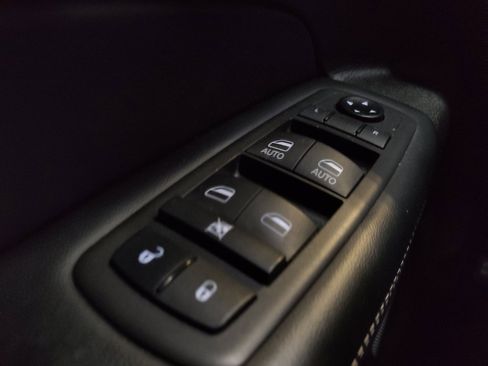 Used 2021 Jeep Grand Cherokee Freedom Edition AWD/4WD image 27
