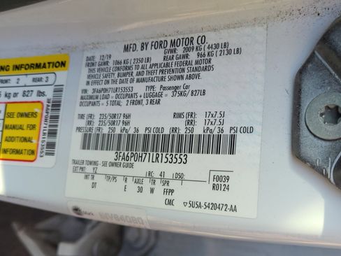 Used 2020 Ford Fusion SE image 11