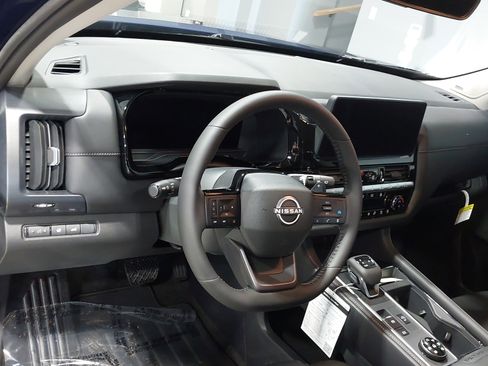 New 2026 Nissan Pathfinder SL w/ SL Premium Package AWD/4WD image 19