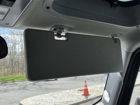 Used 2025 INEOS Grenadier Fieldmaster Edition image 35