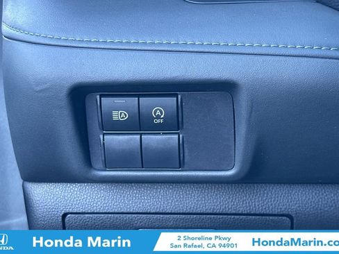 Used 2023 Toyota Highlander L image 34