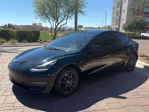 Used 2021 Tesla Model 3 Standard Range Plus image 6