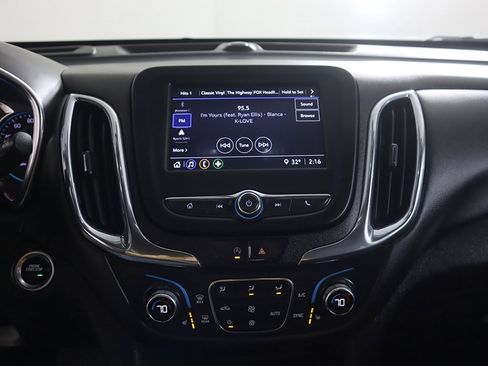 Used 2023 Chevrolet Equinox LT image 44