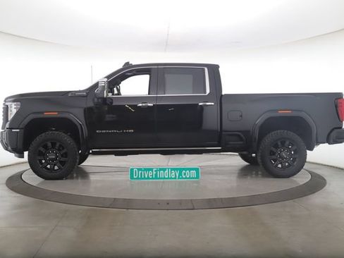 Used 2025 GMC Sierra 2500 Denali Ultimate AWD/4WD image 9
