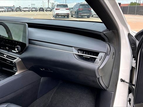 Used 2025 Lexus RX 350 Premium w/ Convenience Package image 16