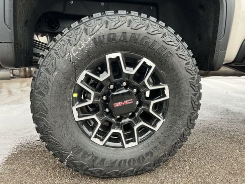 New 2026 GMC Sierra 2500 AT4X image 70