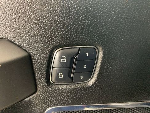 Used 2018 Ford F150 Platinum w/ Equipment Group 701A Luxury image 17