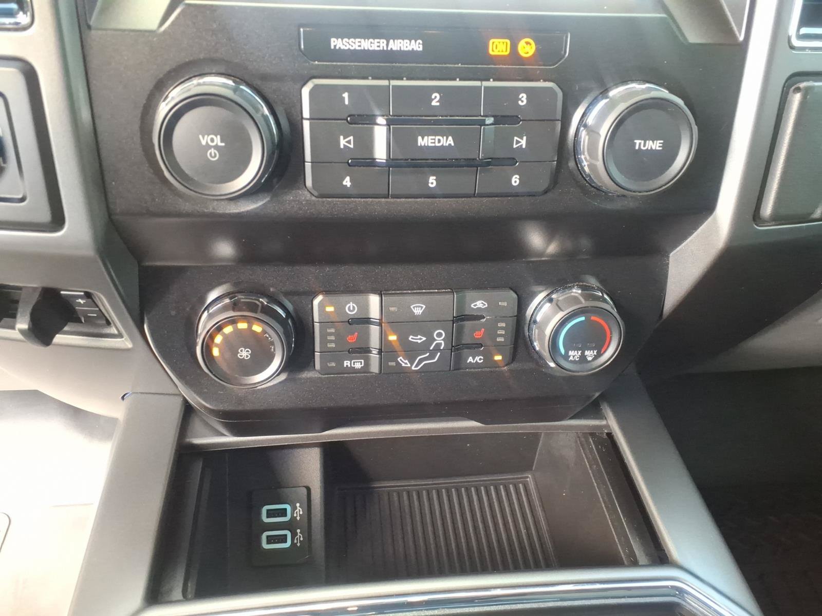 Used 2019 Ford F250 XLT w/ XLT Premium Package AWD/4WD image 24