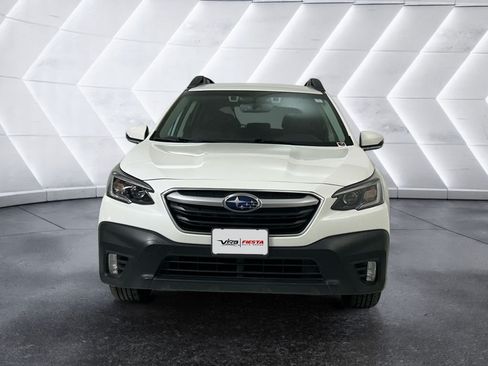Used 2022 Subaru Outback Premium AWD/4WD image 2