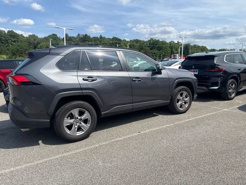 Used 2025 Toyota RAV4 XLE AWD/4WD image 5