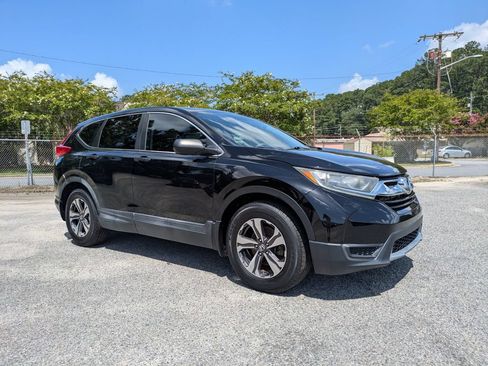 Used 2017 Honda CR-V LX image 2