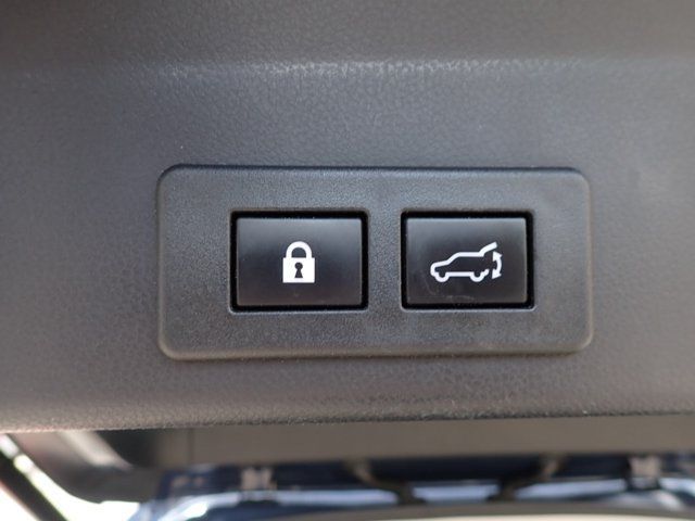 Certified 2023 Subaru Ascent Premium w/ Convenience Package AWD/4WD image 9