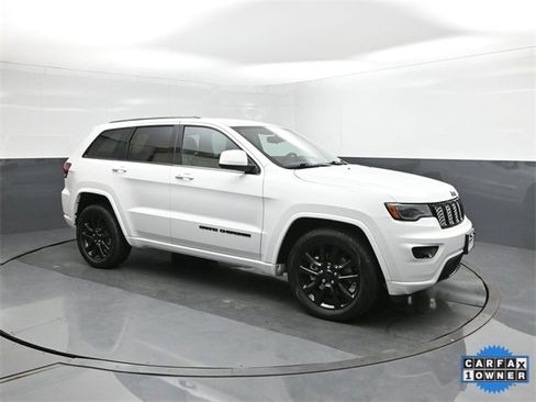 Used 2021 Jeep Grand Cherokee Laredo X image 17