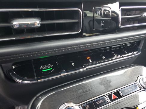 Used 2023 Lincoln Nautilus Standard w/ Premium Package image 25