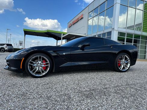 Used 2019 Chevrolet Corvette Stingray Coupe w/ Battery Protection Package image 2