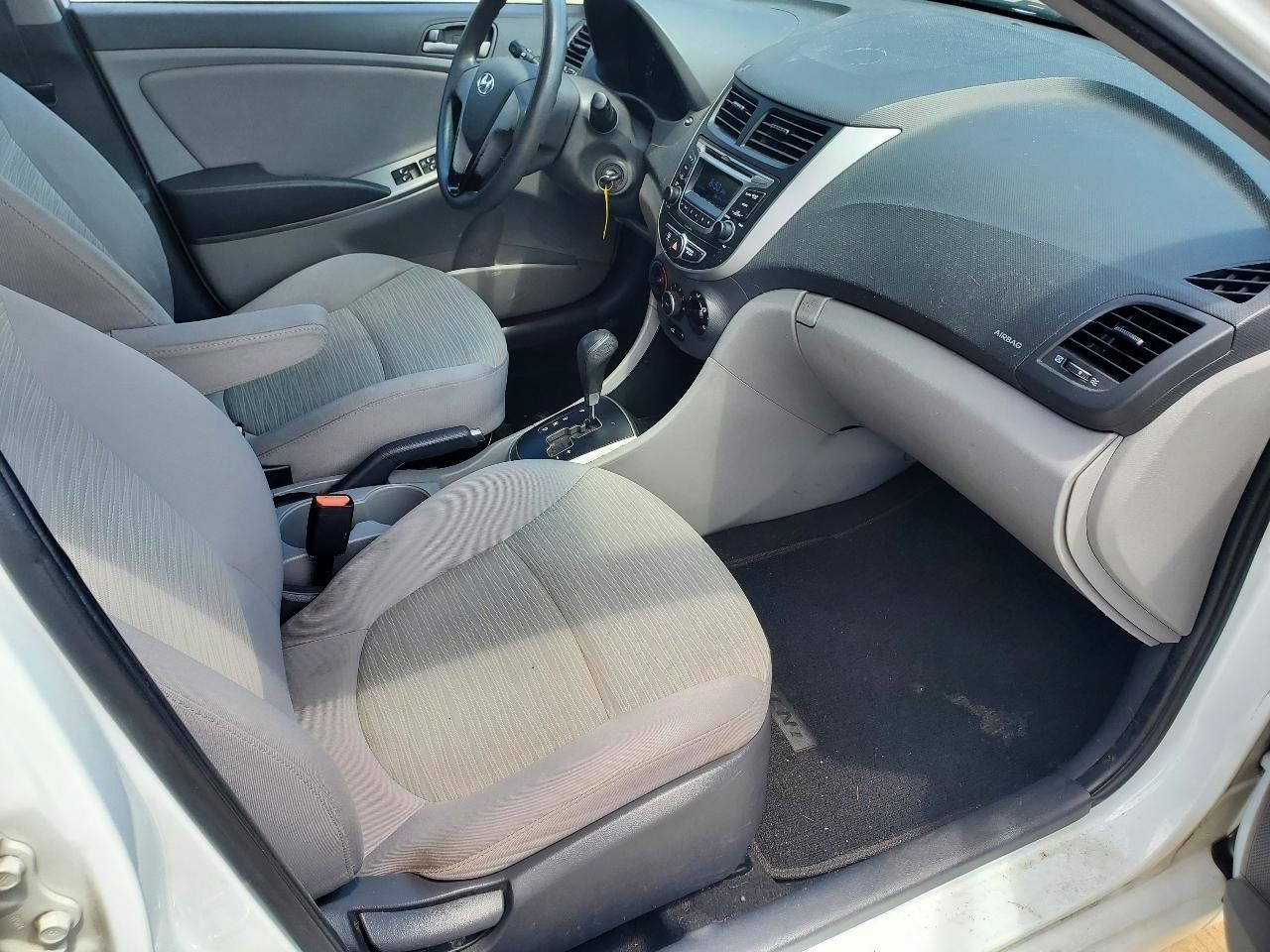 Used 2016 Hyundai Accent SE FWD image 4