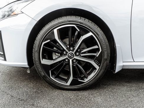 Used 2024 Nissan Altima 2.5 SR image 31