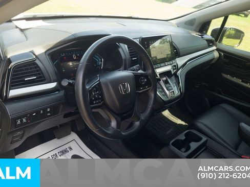 Used 2024 Honda Odyssey Touring image 6