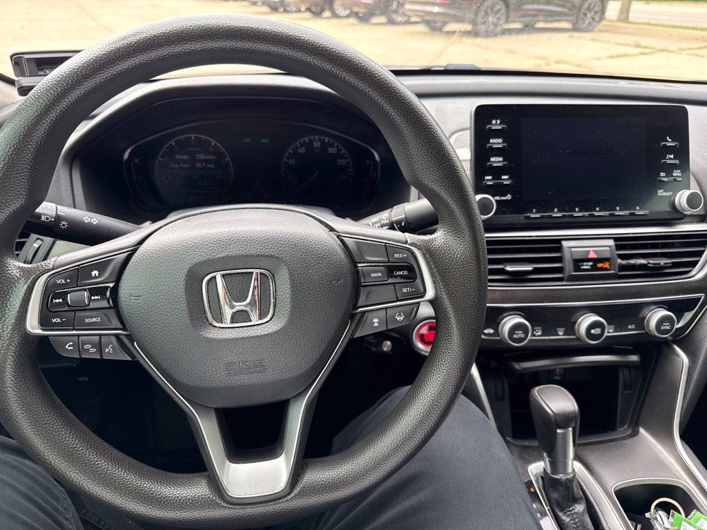 Used 2018 Honda Accord LX image 17