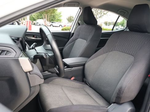 Used 2025 Toyota Camry LE AWD/4WD image 30