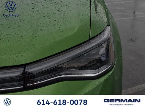 Certified 2025 Volkswagen Taos SE AWD/4WD image 14