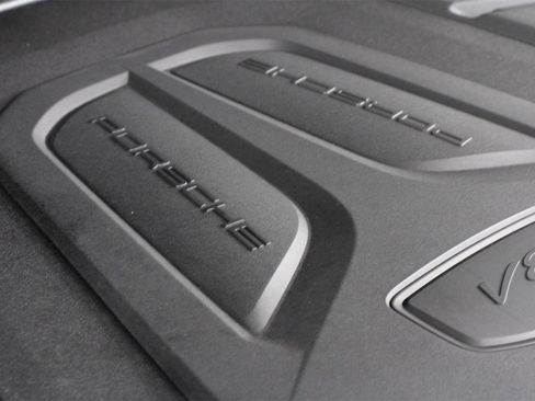 Used 2025 Porsche Cayenne S image 27