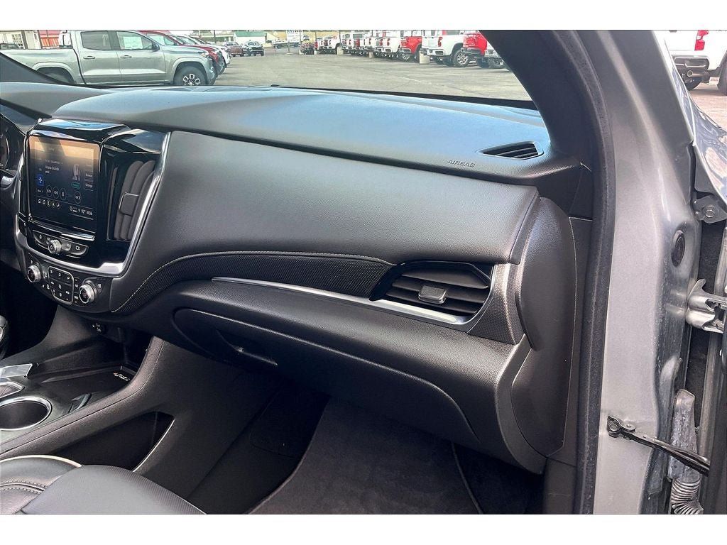 Used 2023 Chevrolet Traverse Premier FWD image 18